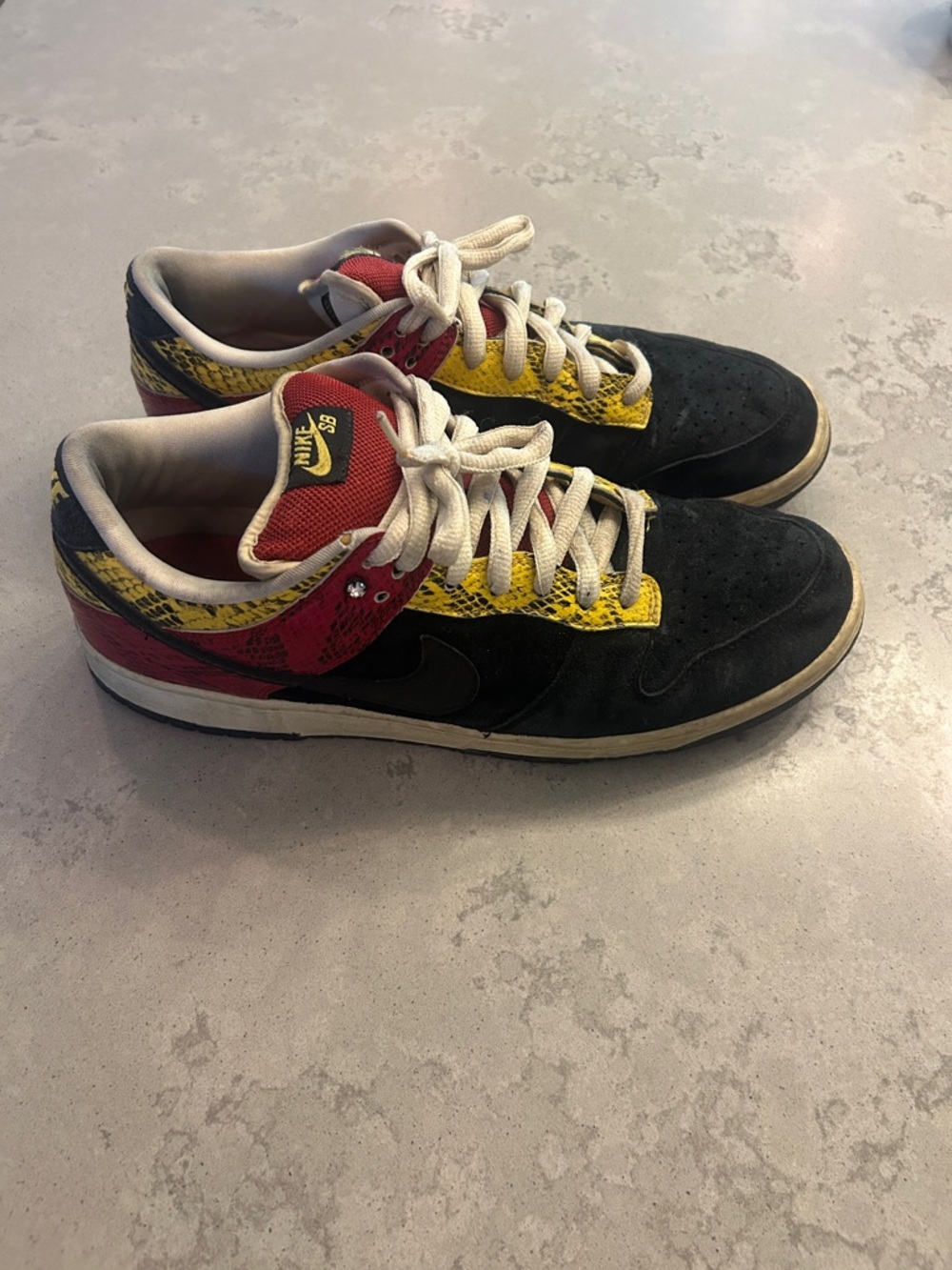 Nike SB Coral Snake Men’s Low-Top Sneakers - Black, Red, Yellow Size 11.5